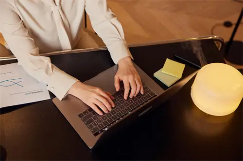 新疆大学陆静简介